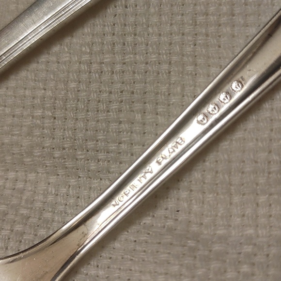 Nobility Caprice Silver Tomato Server, Gravy Ladle, Master Butter, 2 Butter - Picture 6 of 12